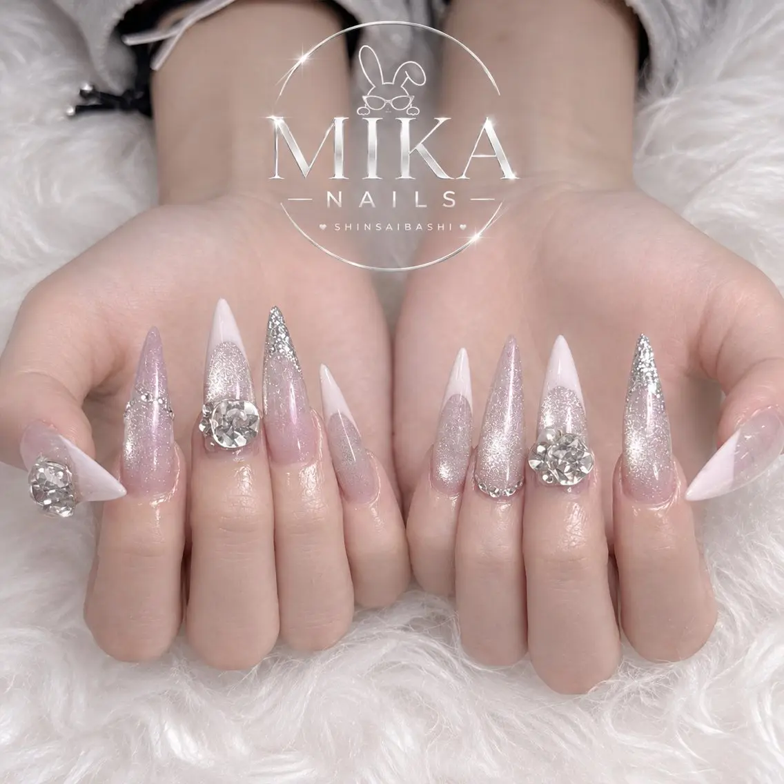 ネイル アートネイル チークネイル ドット フットネイル フレンチネイル 🌷Luna Mika🌷のネイルデザイン