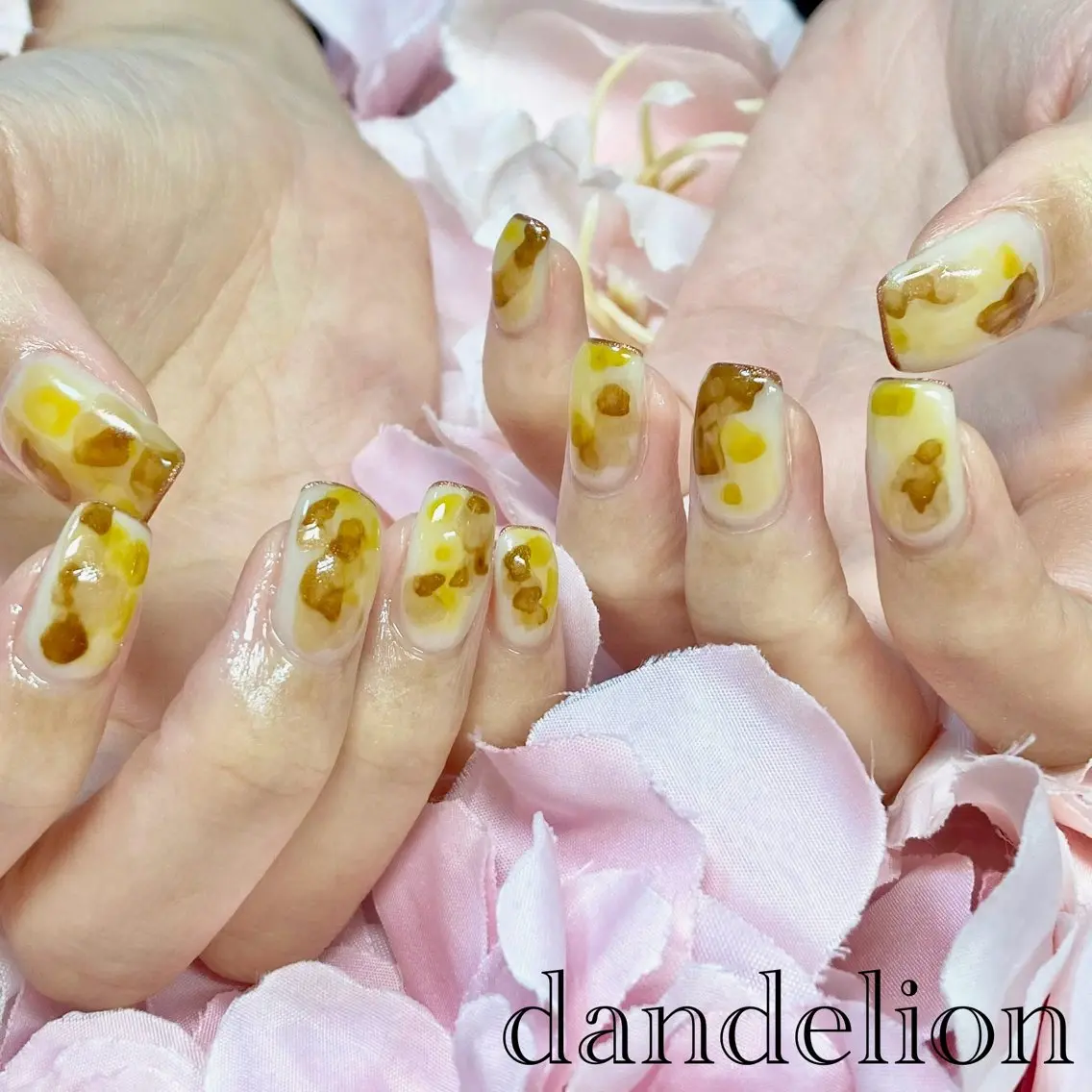 ネイル ハンドネイル ハンドケア dandelion ダンデライオンのネイルデザイン