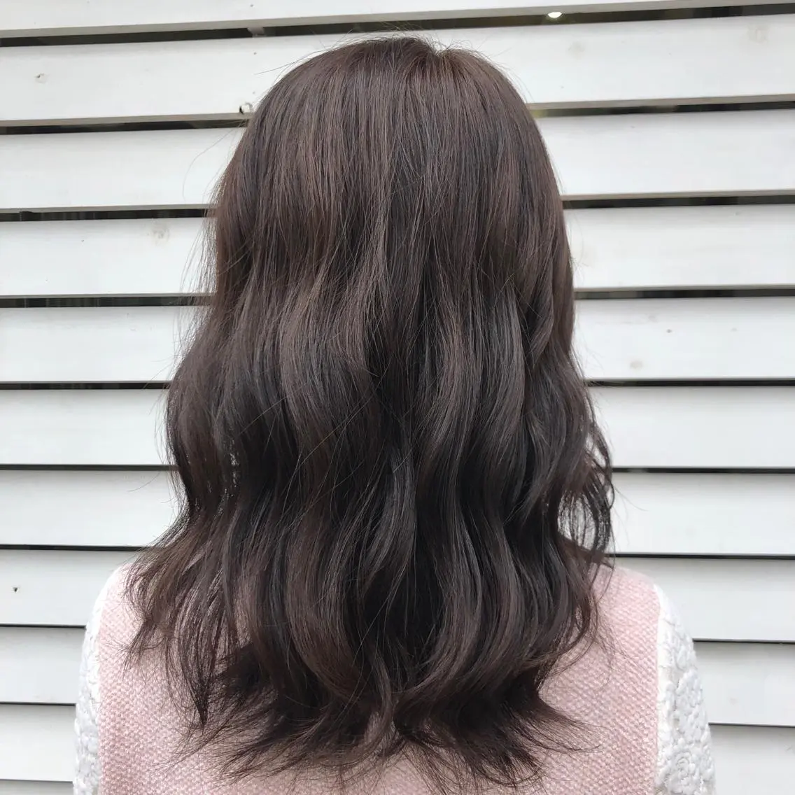 セミロング カラー 菅沢 奈生のヘアスタイル