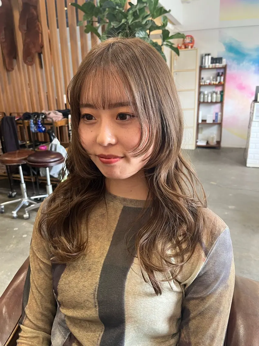 ロング 顔まわりレイヤー 顔周りカット レイヤーカット 🫧透明感カラー× レイヤー🫧HARUのヘアスタイル