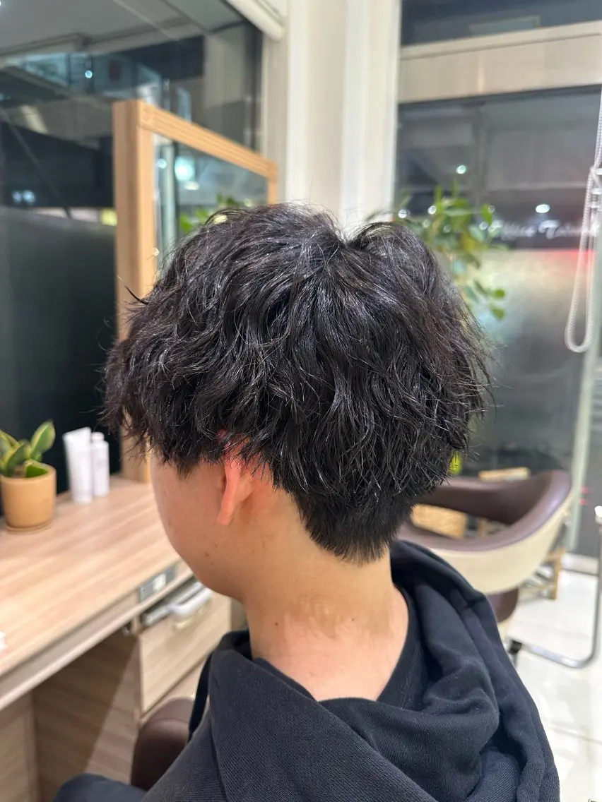 パーマ メンズ メンズパーマ ツイストスパイラルパーマ スパイラルパーマ カット パーマ 勝見 美春のヘアスタイル