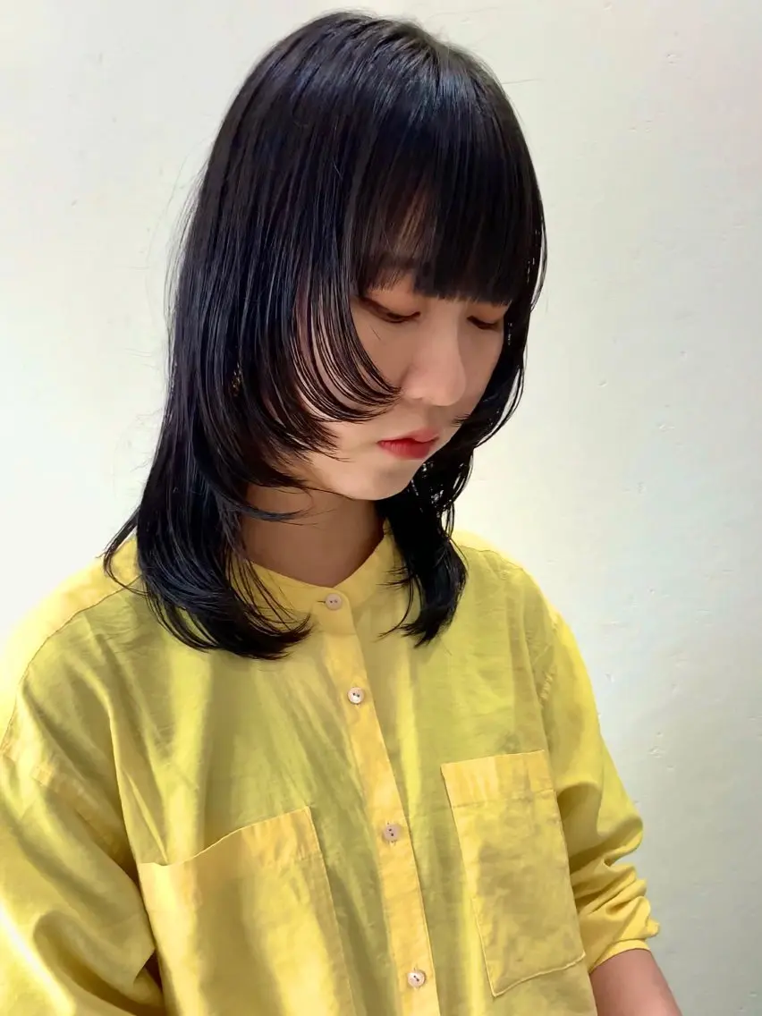 ミディアム 顔まわりレイヤー レイヤーカット カット ヘアカラー ✨コテ巻き風パーマ ✨川合佑哉のヘアスタイル