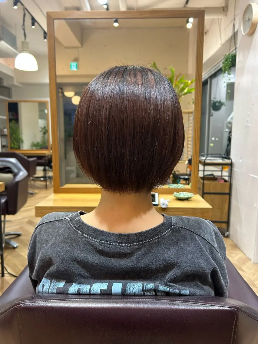 ショート ショートヘア 縮毛矯正 ウジイエ ミユウのヘアスタイル