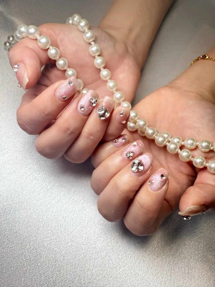 ショート 韓国風ヘア ハンドネイル 💐RB_ nail🌻🌈のネイルデザイン