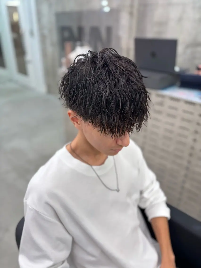 パーマ メンズ カット パーマ 山田 瑛司のヘアスタイル