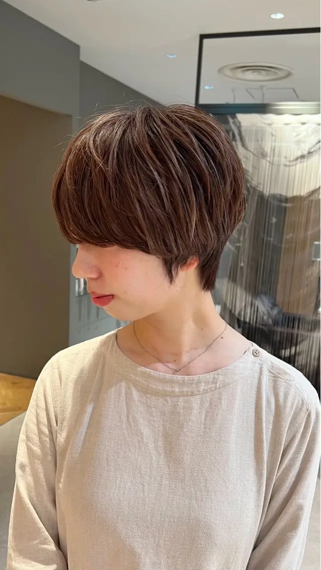 ショート カラー ハイライトカラー ハイライト ショートヘア 海外レイヤー/ 梅田美容室のヘアスタイル