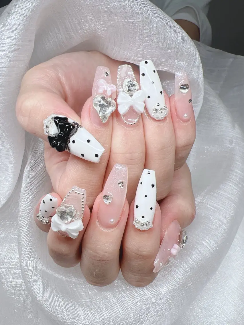ネイル 長さ出し グラデーション 卒業式 キラキラネイル マグネットネイル ハンドネイル Lee Nails チップ長さだし専門店のネイルデザイン