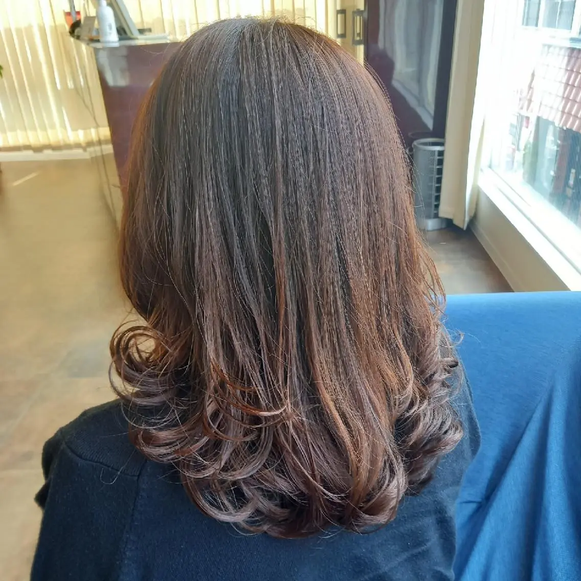 ロング カット パーマ トリートメント 飯田・髪質改善縮毛矯 正・カラー・パーマのヘアスタイル