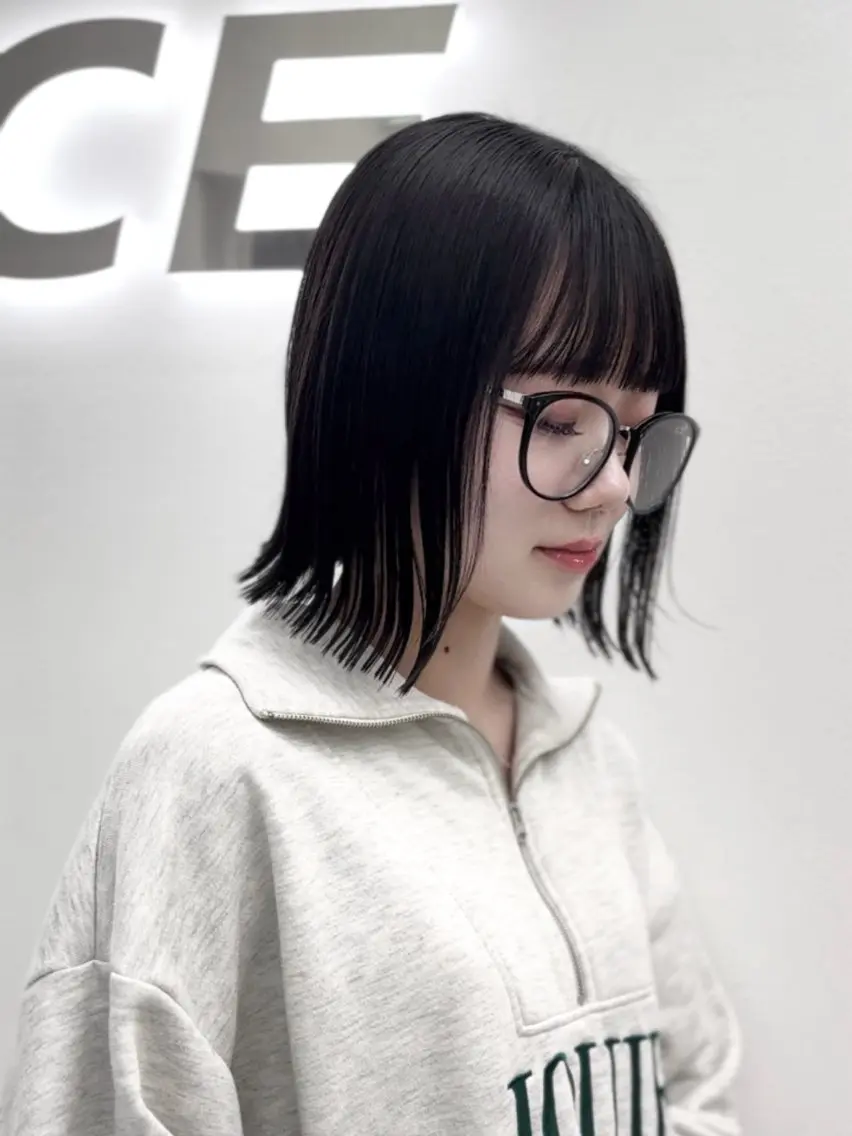 ショート カラー ヘアアレンジ カット トリートメント ヘアセット 縮毛矯正🤍 ボブ/ HIKARIのヘアスタイル
