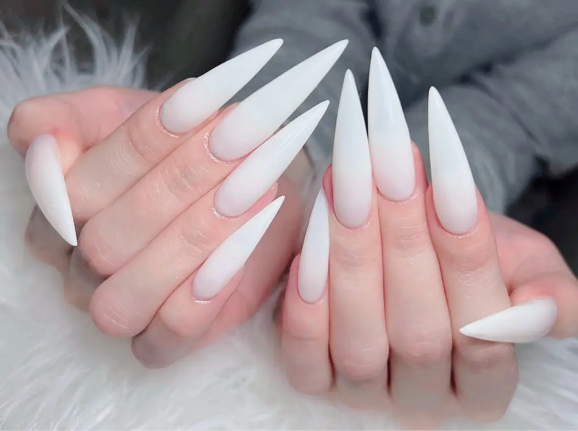 ネイル チークネイル 長さ出し フラッシュネイル フレンチネイル グラデーション ハンドネイル Lenie Nail Salonのネイルデザイン