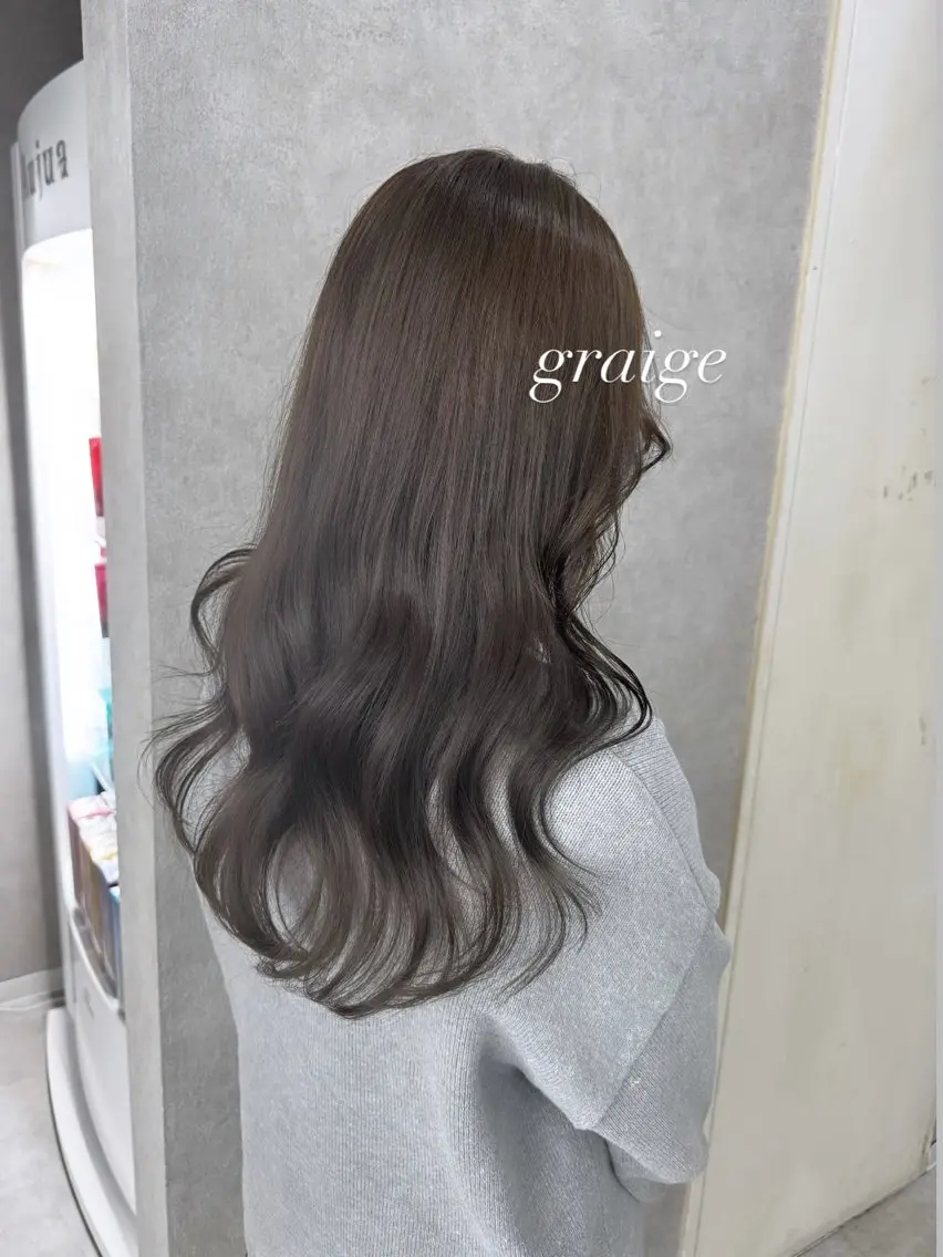 ロング カラー アッシュ アッシュブラウン ベージュカラー 黒髪 ブリーチ カット ヘアカラー トリートメント 赤み無し柔らかカラー 【梅田】madokaのヘアスタイル