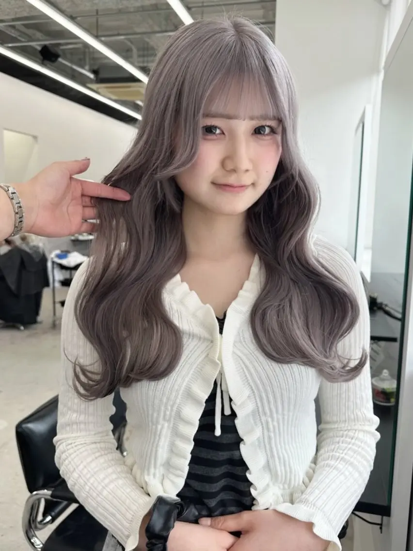ロング カラー ヘアアレンジ ヘアカラー 原宿ハイトーンカラー 🌼みるい🌼のヘアスタイル