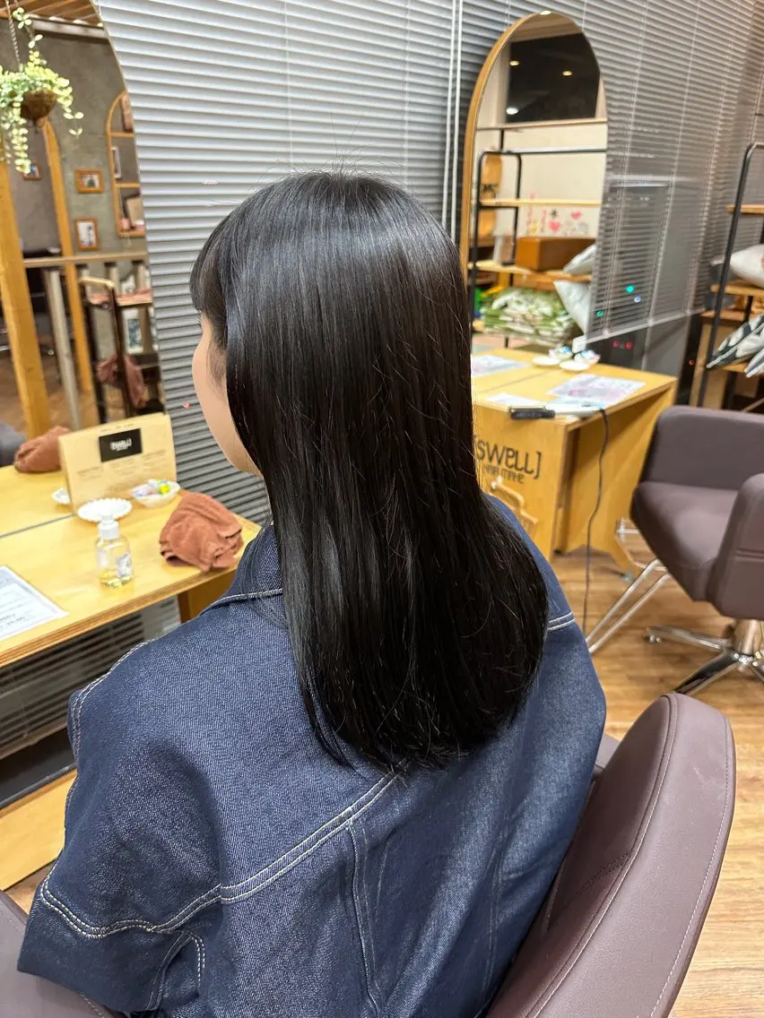 カラー 大場 賀句のヘアスタイル
