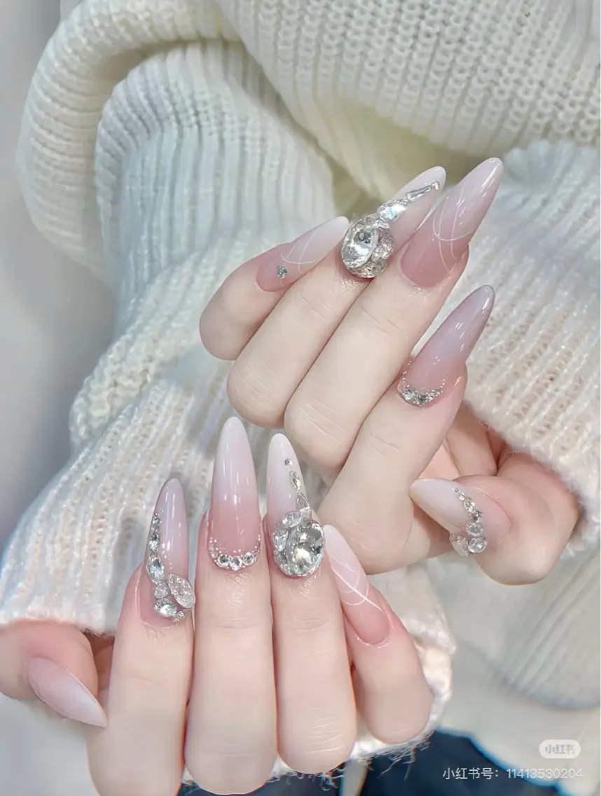 ネイル 成人式 ジェルネイル ネイルチップ ハンドネイル MoMoA Nail ネイル長さ出し専門店のネイルデザイン