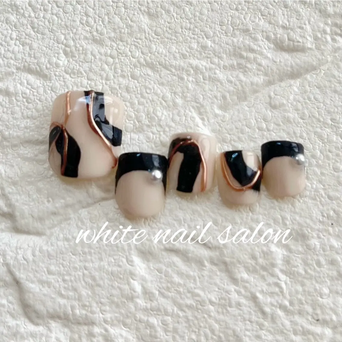 ネイル ラメ(グリッター) フットネイル white nail salonのネイルデザイン