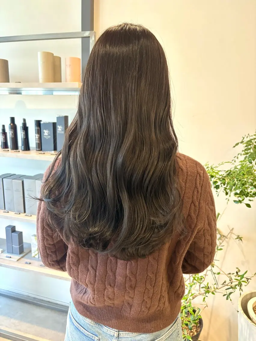 ロング カラー ヘアアレンジ アッシュ ベージュカラー カット ヘアカラー トリートメント 透明感カラー/ レイヤーkotonoのヘアスタイル
