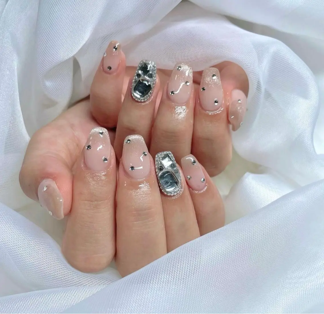 ネイル ハンドネイル Sii nail 🤍SAKIのネイルデザイン