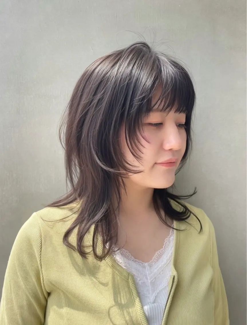 ミディアム アッシュ ハッシュカット カット ヘアカラー トリートメント cyan sayaのヘアスタイル