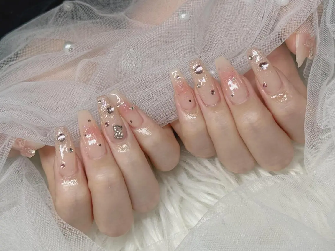 ネイル 長さ出し グラデーション 卒業式 キラキラネイル マグネットネイル ハンドネイル Lee Nailsのネイルデザイン