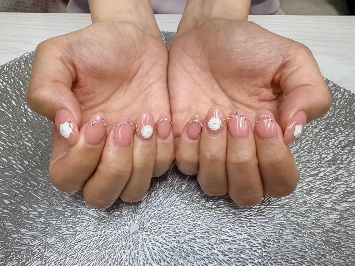 ネイル フットネイル フレンチネイル ジェルネイル ラメ(グリッター) マグネットネイル ハンドネイル ハンドケア ♡Bivi♡自爪に 優しいネイルサロンのネイルデザイン