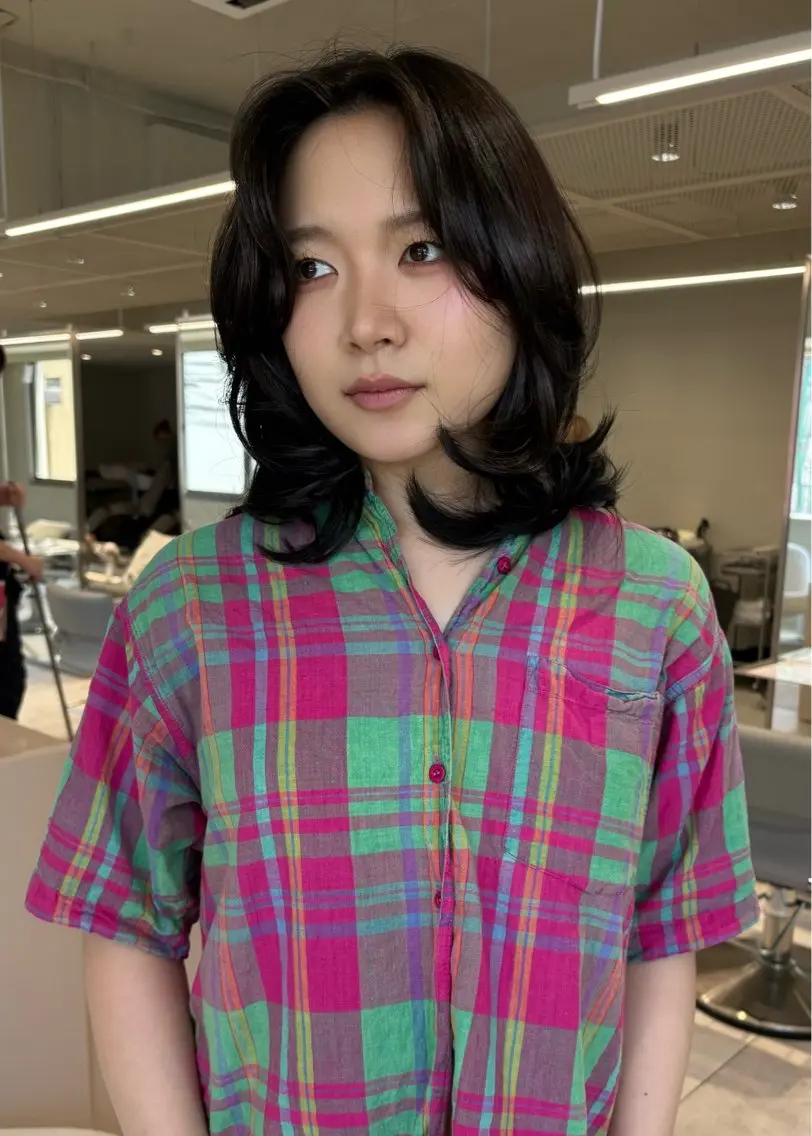 ミディアム カラー レイヤーカット カット 海外レイヤー /NAGISAのヘアスタイル