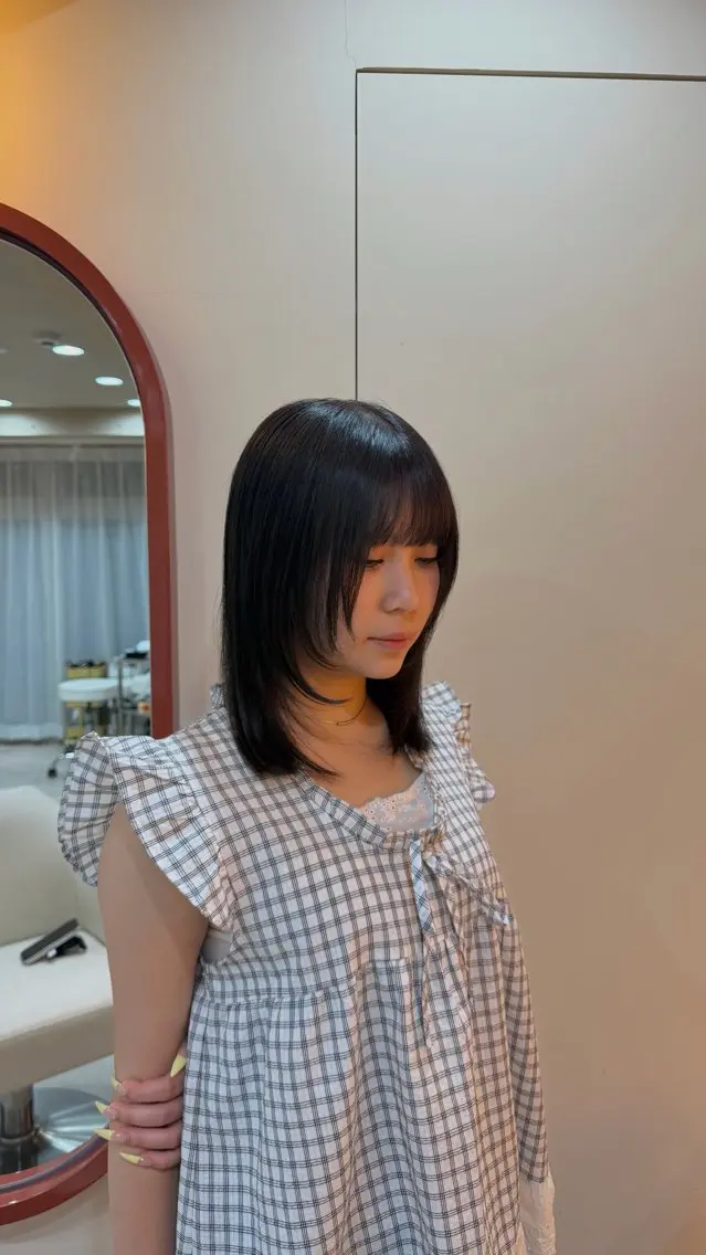 セミロング カラー 透明感カラー ヘアカラー 長野 菜々海のヘアスタイル