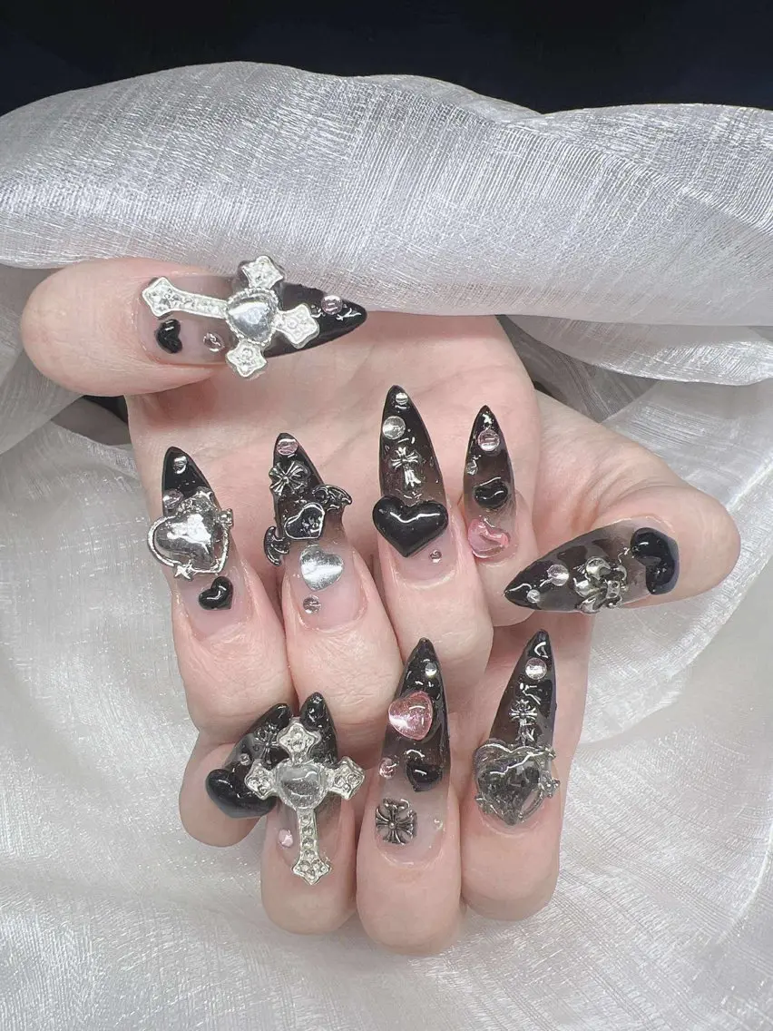 ネイル 長さ出し グラデーション 卒業式 キラキラネイル マグネットネイル ハンドネイル Lee Nailsのネイルデザイン