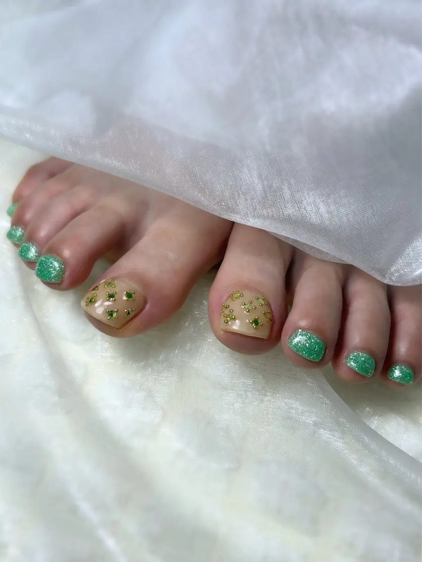 ネイル フットネイル グリーン フットネイル nailsalon Ecliaのネイルデザイン