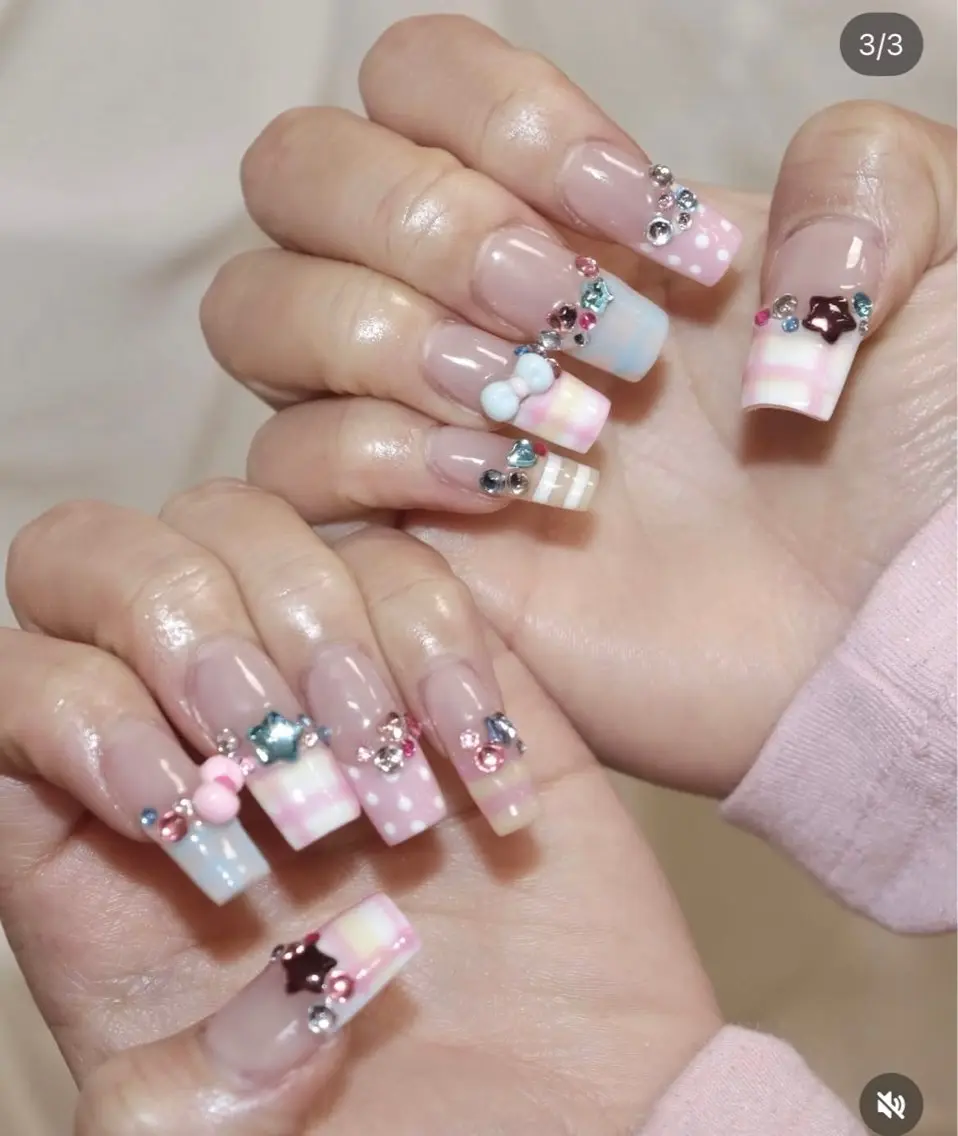ネイル フットネイル フレンチネイル ジェルネイル マグネットネイル 持ち込み ハンドネイル Ribbonnail salonのネイルデザイン