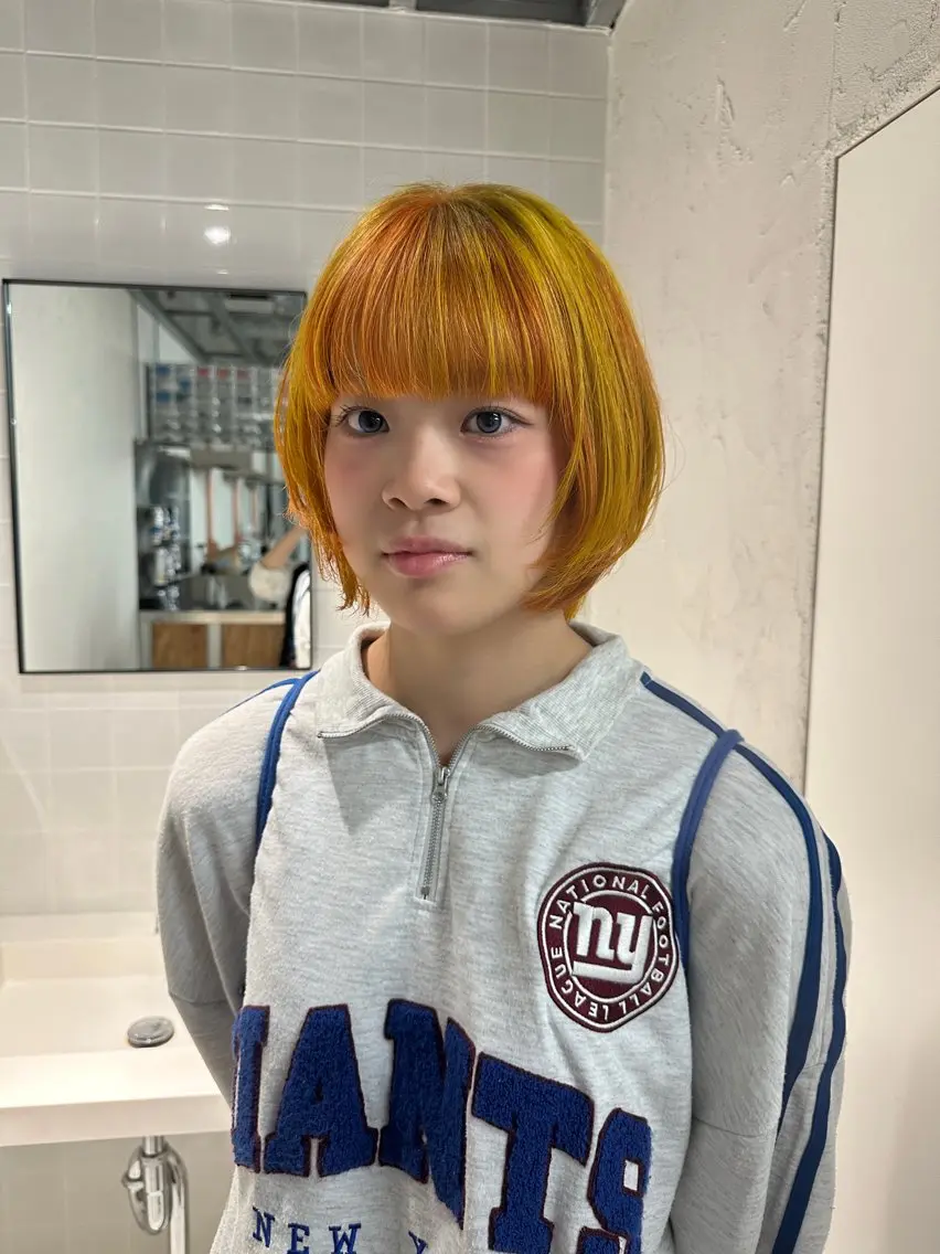 ミディアム ヘアカラー ブリーチ🩸 レイヤー🪬yumeのヘアスタイル