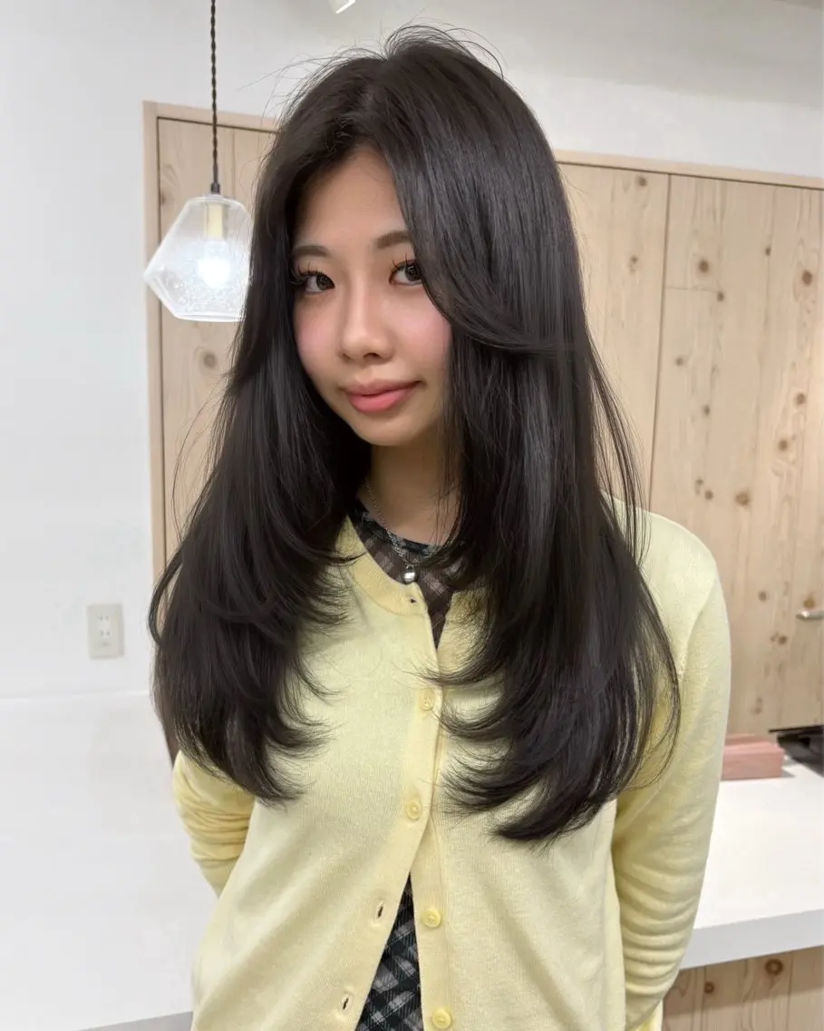 セミロング カラー カット ヘアカラー トリートメント ヘアセット 新宿/韓国ヘア/ 髪質改善ストレートのヘアスタイル