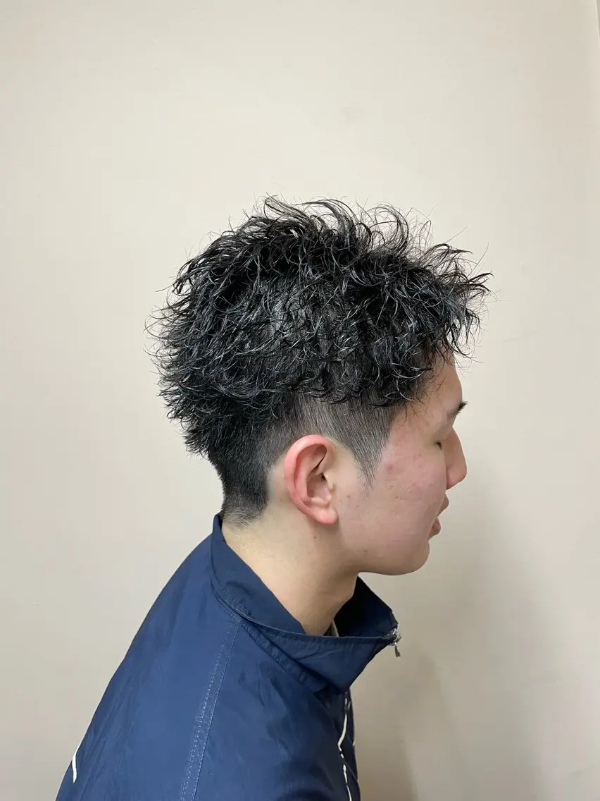 パーマ メンズ カマタ ハルキのヘアスタイル