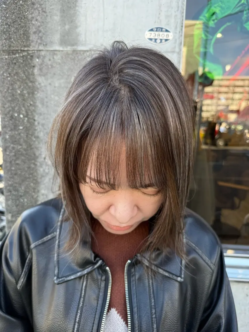 ミディアム カラー ヘアカラー シモダ クルミのヘアスタイル
