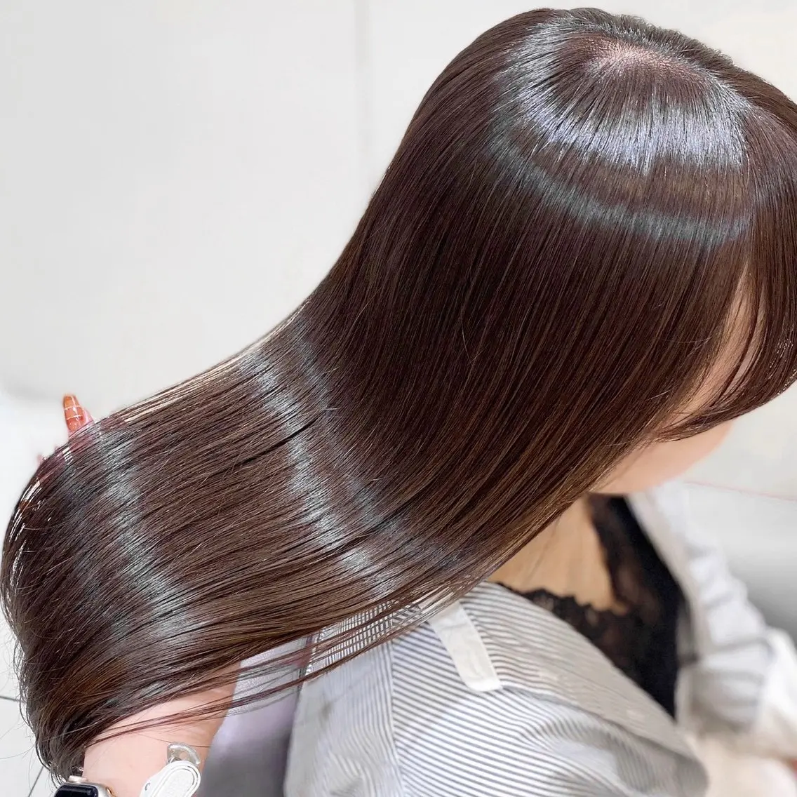 ロング ヘアカラー 林 愛咲子のヘアスタイル