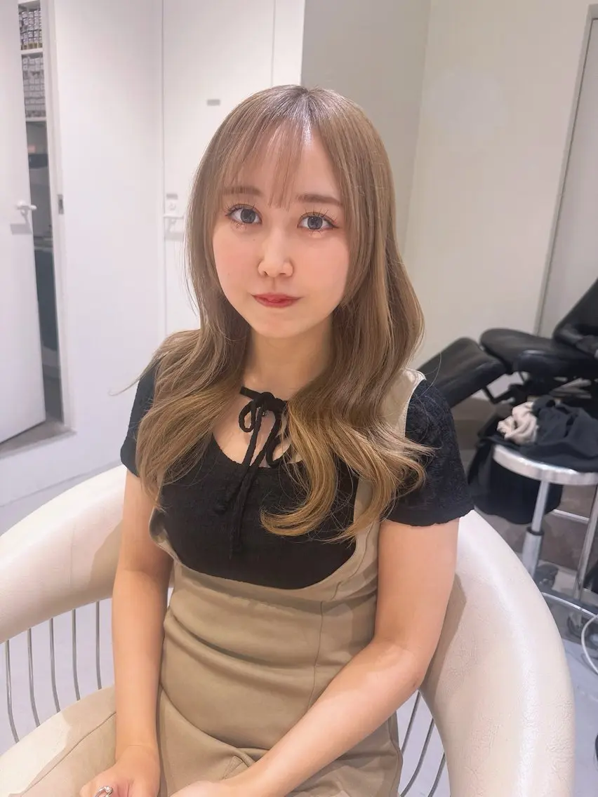 セミロング カラー ベージュカラー ブリーチ ケアブリーチ 透明感カラー ハイトーンカラー カット ヘアカラー 💎透明感カラー特化 💎TAISEIのヘアスタイル