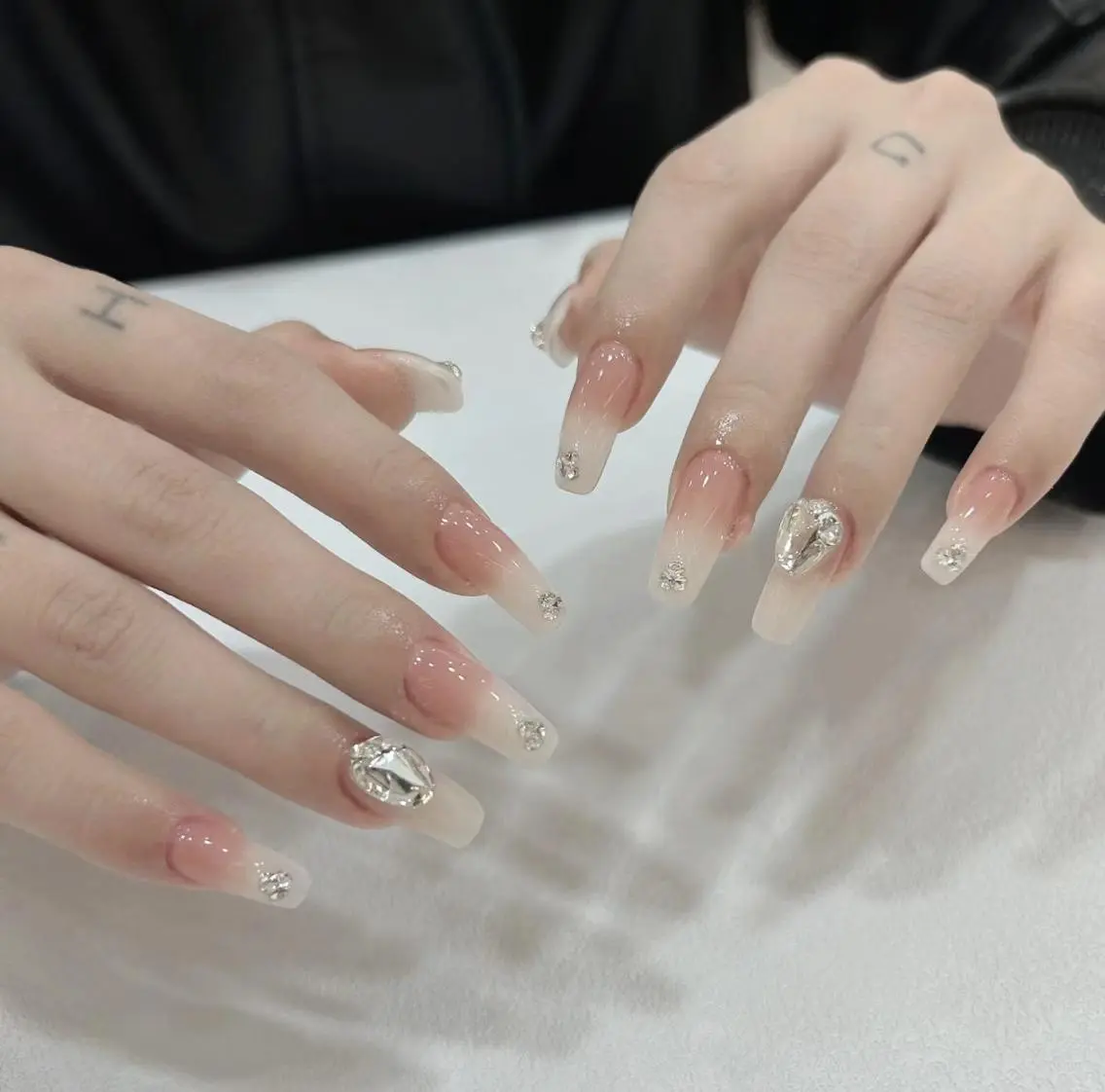 ネイル ハンドネイル 🎀 Ayaka_nailのネイルデザイン