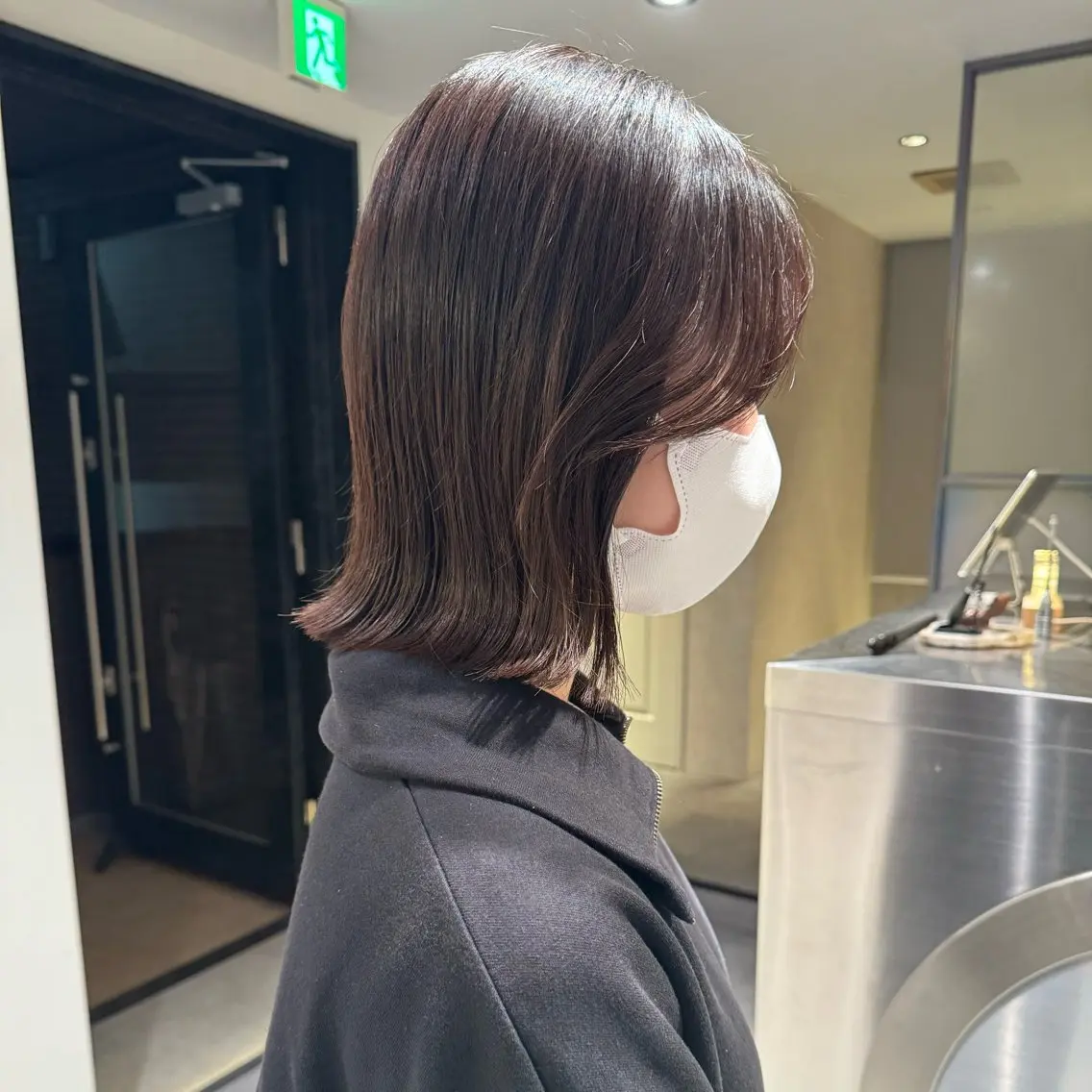 ミディアム カラー 切りっぱなしボブ ボブ くびれヘア 韓国風ヘア 外ハネヘア 髪質改善/ブリーチ/ ボブ特化/よしきのヘアスタイル