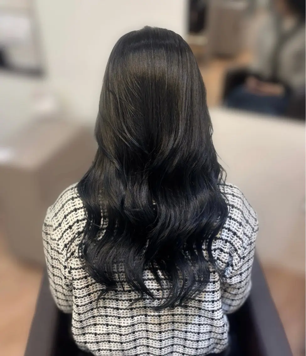 セミロング カラー 黒髪 ブルーカラー ブルーブラック 透明感カラー カット ヘアカラー The Ect Q'n🍑MOMOのヘアスタイル