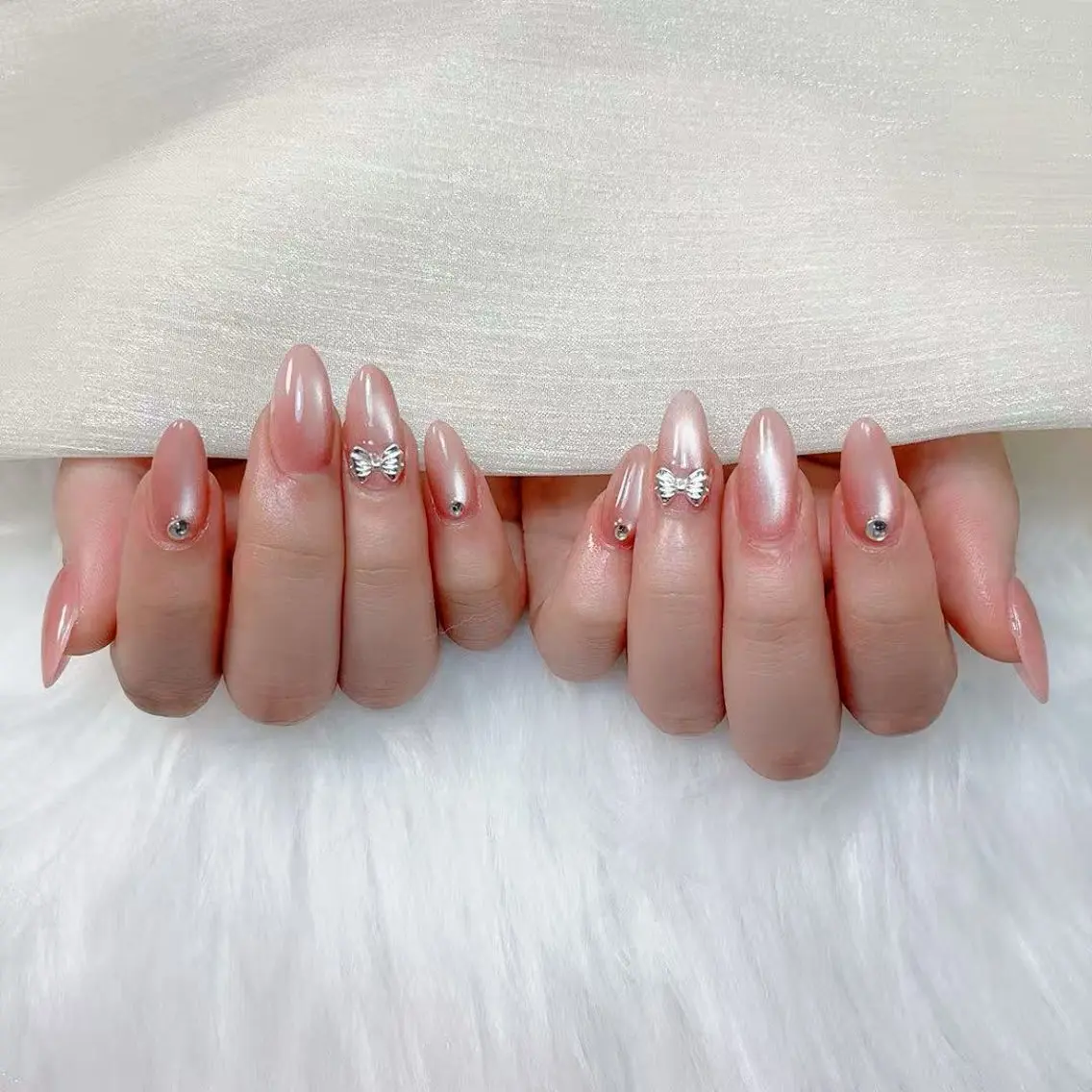 ネイル アニマル柄 チークネイル 成人式 フラッシュネイル フットネイル B·U Nail大宮 長さだし専門店のネイルデザイン