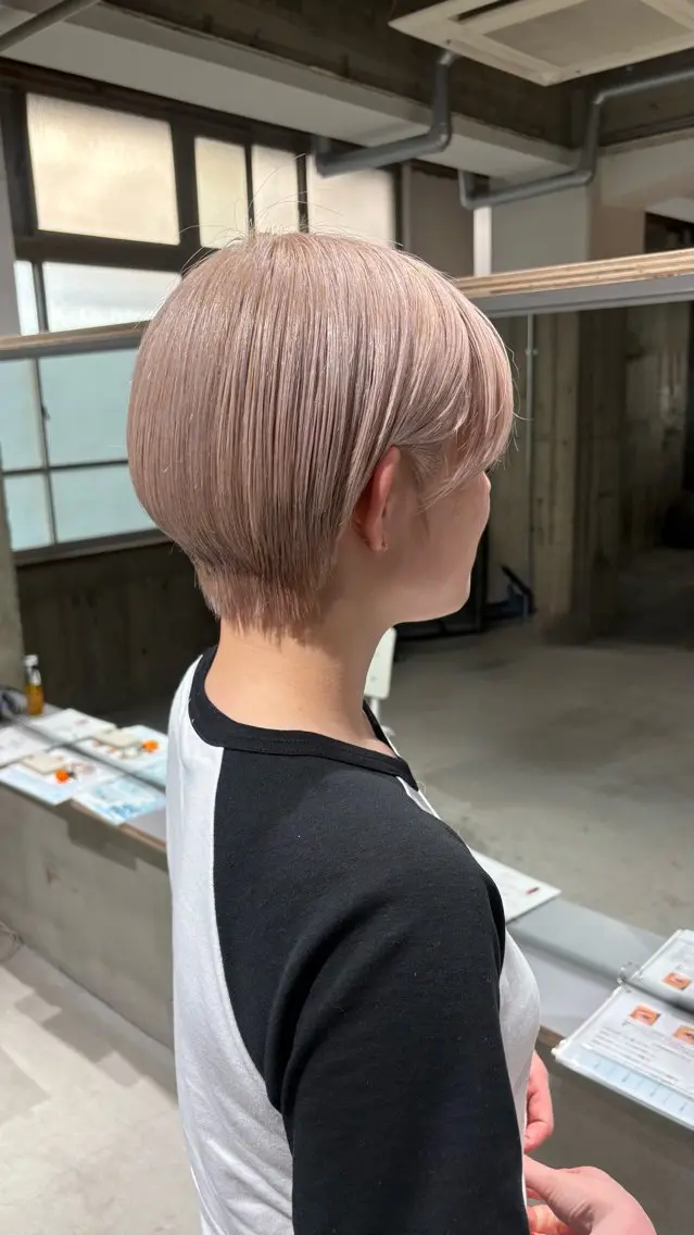 カラー ベージュカラー ブリーチ ピンクカラー ピンクベージュ ホワイトピンク ヘアカラー 安藤 まりのヘアスタイル