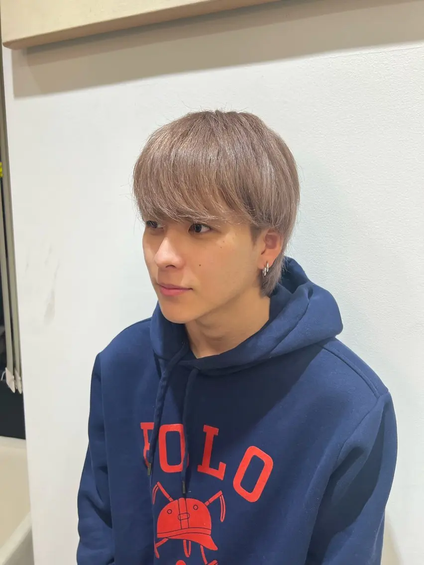 カラー メンズ ベージュカラー ミルクティーベージュ 【似合わせカラー】 西口嶺河のヘアスタイル