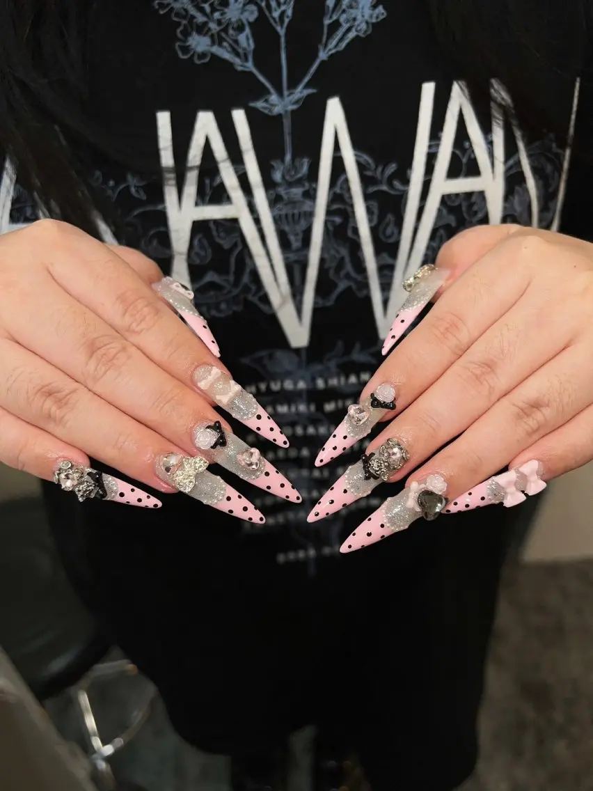 ネイル ガーリー ハート 韓国ネイル ニュアンスネイル リボン ハンドネイル Sora nail 長さ出し専門店のネイルデザイン