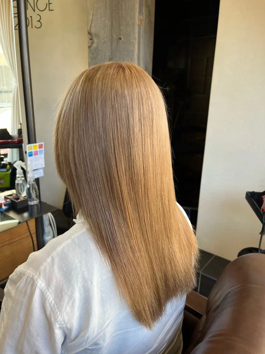 ロング カラー ベージュカラー ブリーチ ホワイトベージュ 🟢NEGi🟣 🫧髪質改善のヘアスタイル