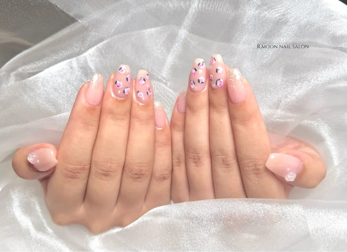 ネイル ハンドネイル R.moon nail salonのネイルデザイン