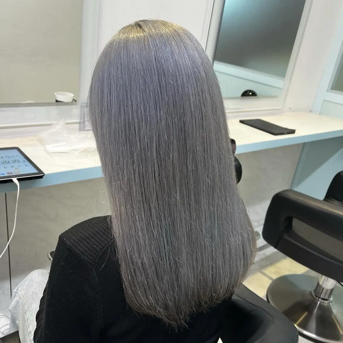 セミロング カラー ブリーチカラー 🩵MIZUKIのヘアスタイル