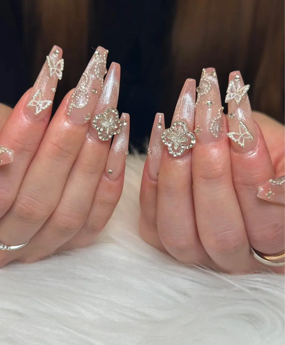 ネイル フレンチネイル ジェルネイル ガーリー 韓国ネイル ロングネイル ハンドネイル NieNail Nezukoのネイルデザイン