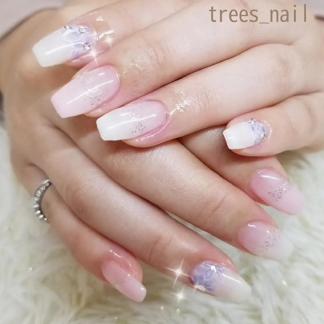 ネイル アートネイル フラワーネイル グラデーション ピンク 春ネイル ハンドネイル フットネイル trees_ nailのネイルデザイン