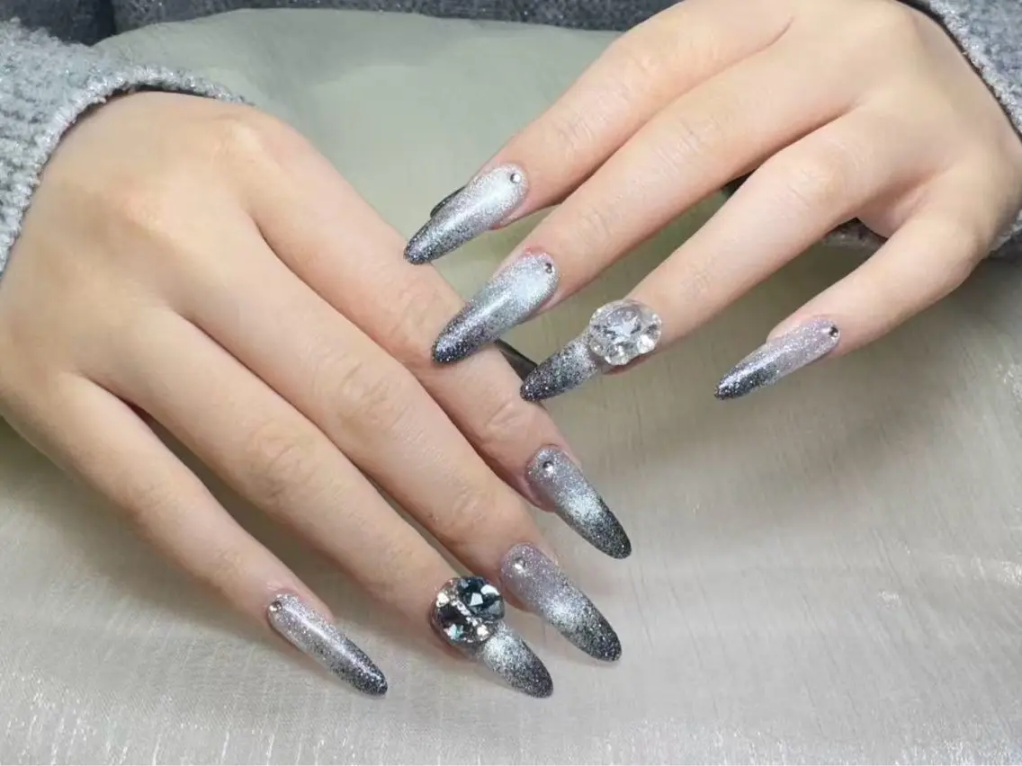 ネイル ハンドネイル PIPPY  NAILS新宿のネイルデザイン
