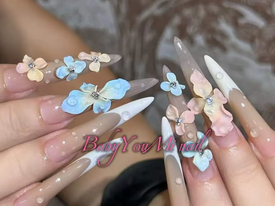 ネイル オーロラネイル チークネイル 成人式 フットネイル フレンチネイル ハンドネイル BabyYouMi nailのネイルデザイン