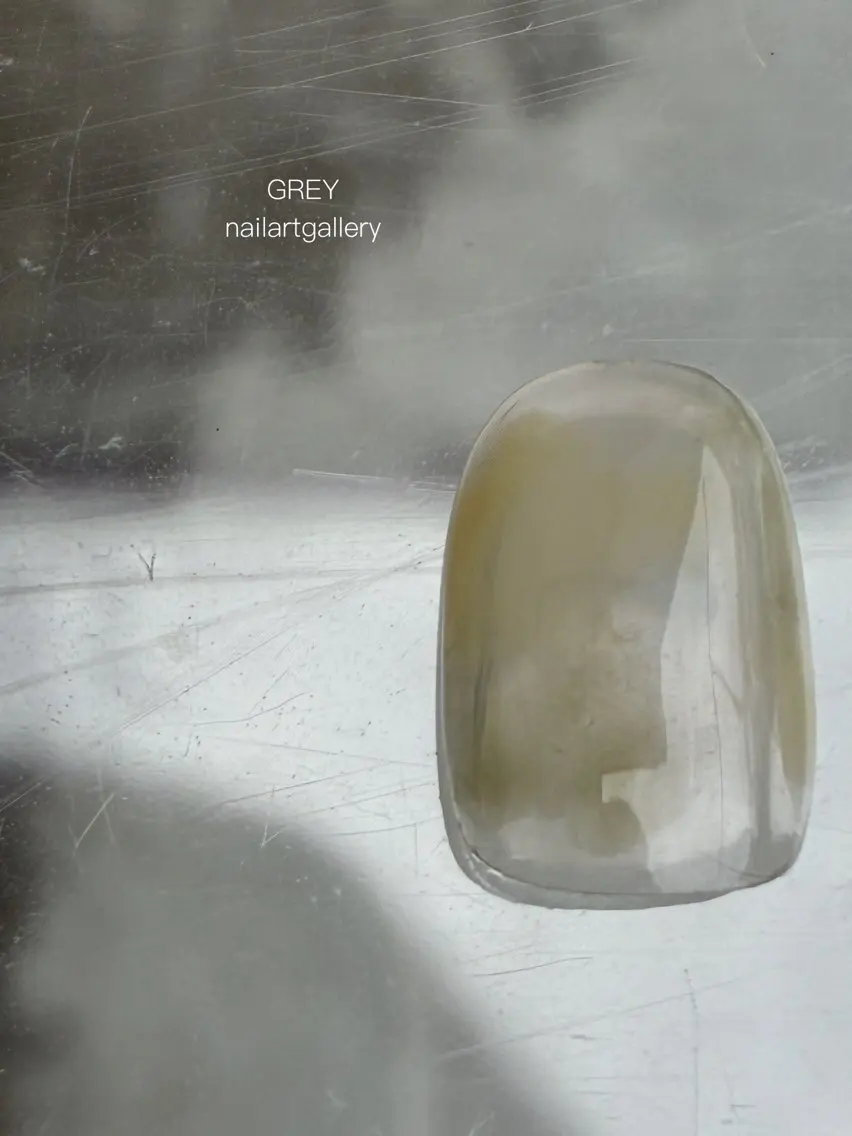 ネイル シンプルネイル ハンドネイル 【GREY】 TAIRAのネイルデザイン
